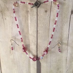 Necklace and eating set